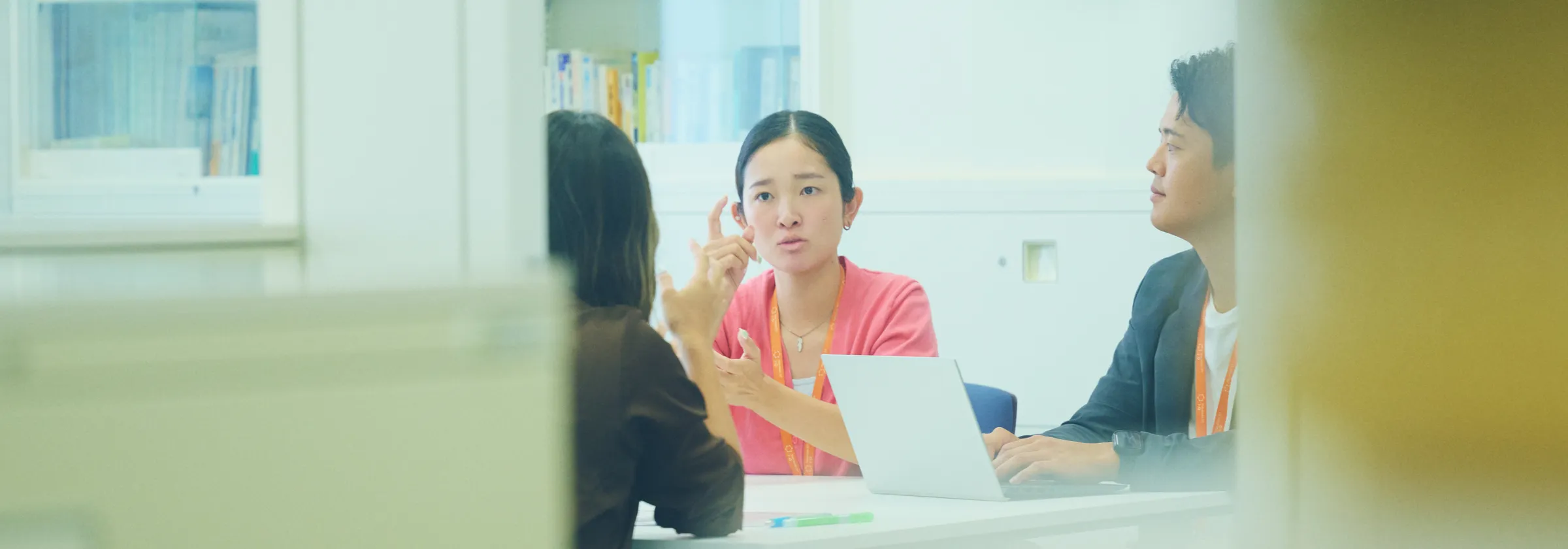 博報堂DYアイ・オー概要イメージ、若手社員の写真