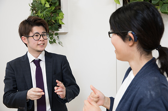 手話の様子